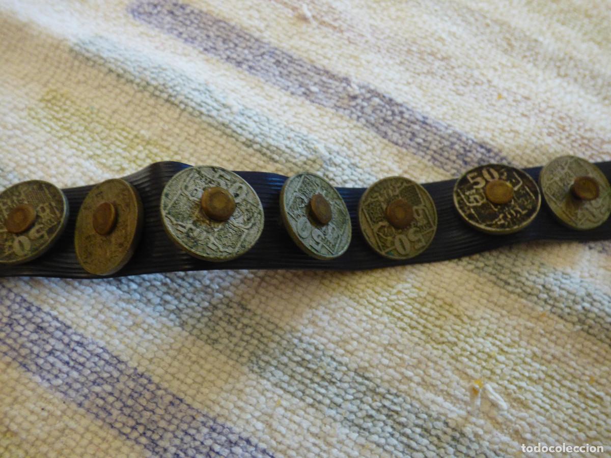 Vintage: Cinturon de plastico,con monedas.Vintage. - Foto 1