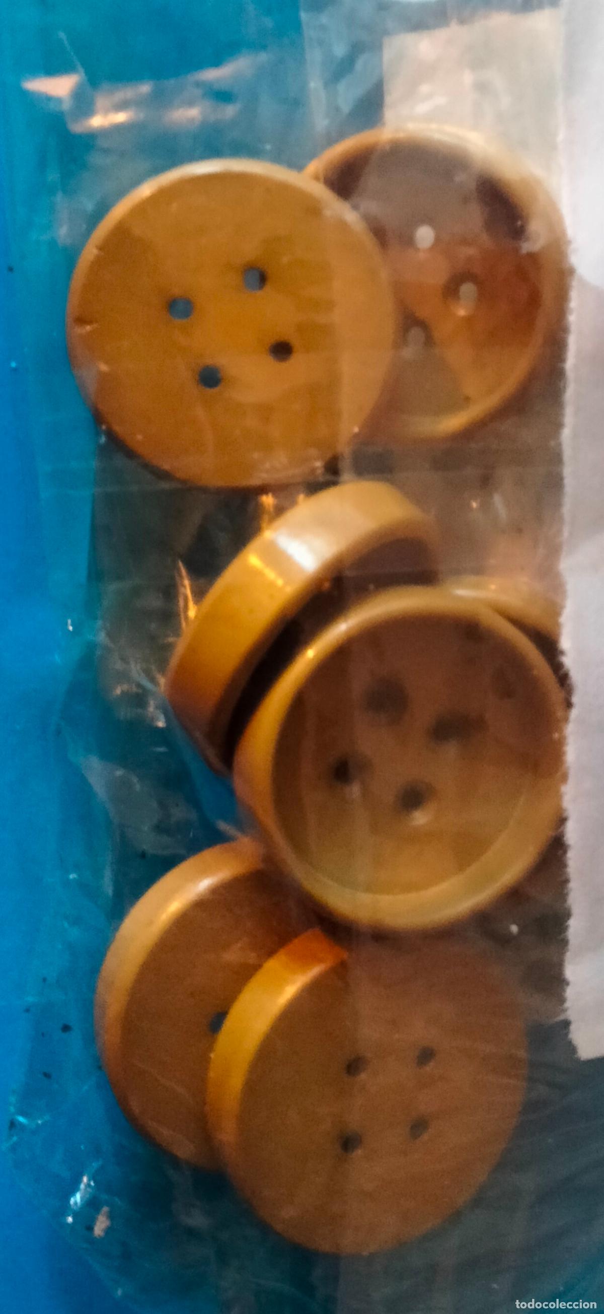 Vintage: Siete botones pasta dura. - Foto 1