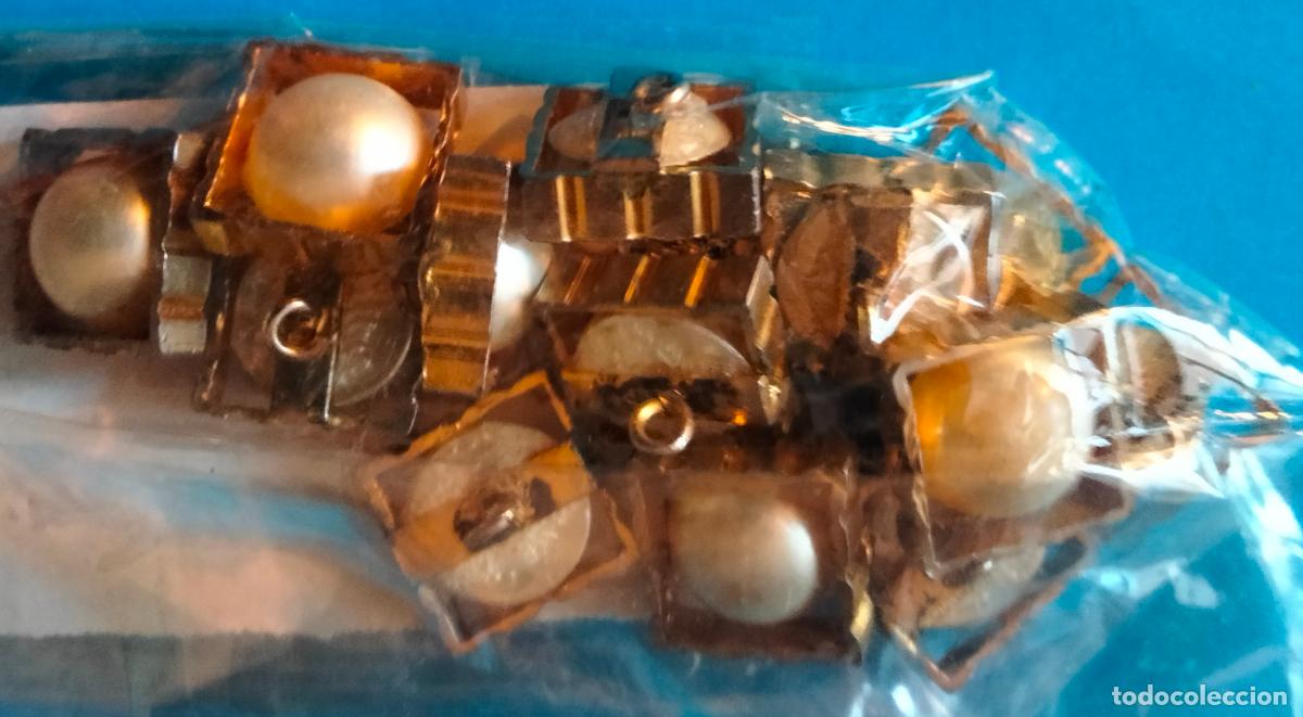 Vintage: Once botones de metal y falsa perla. - Foto 1