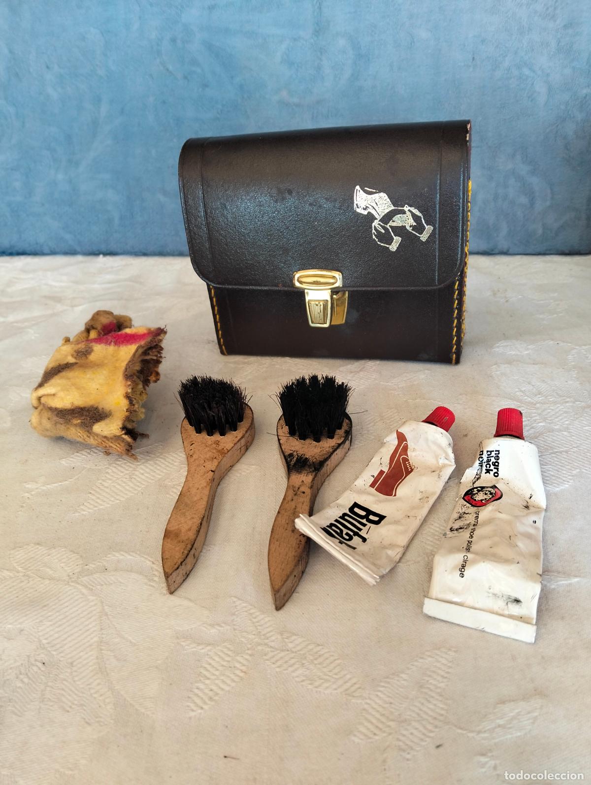 Vintage: Funda estuche con material para lustrar limpiar zapatos cepillos cremas antiguo vintage usado a&ntilde;o 60