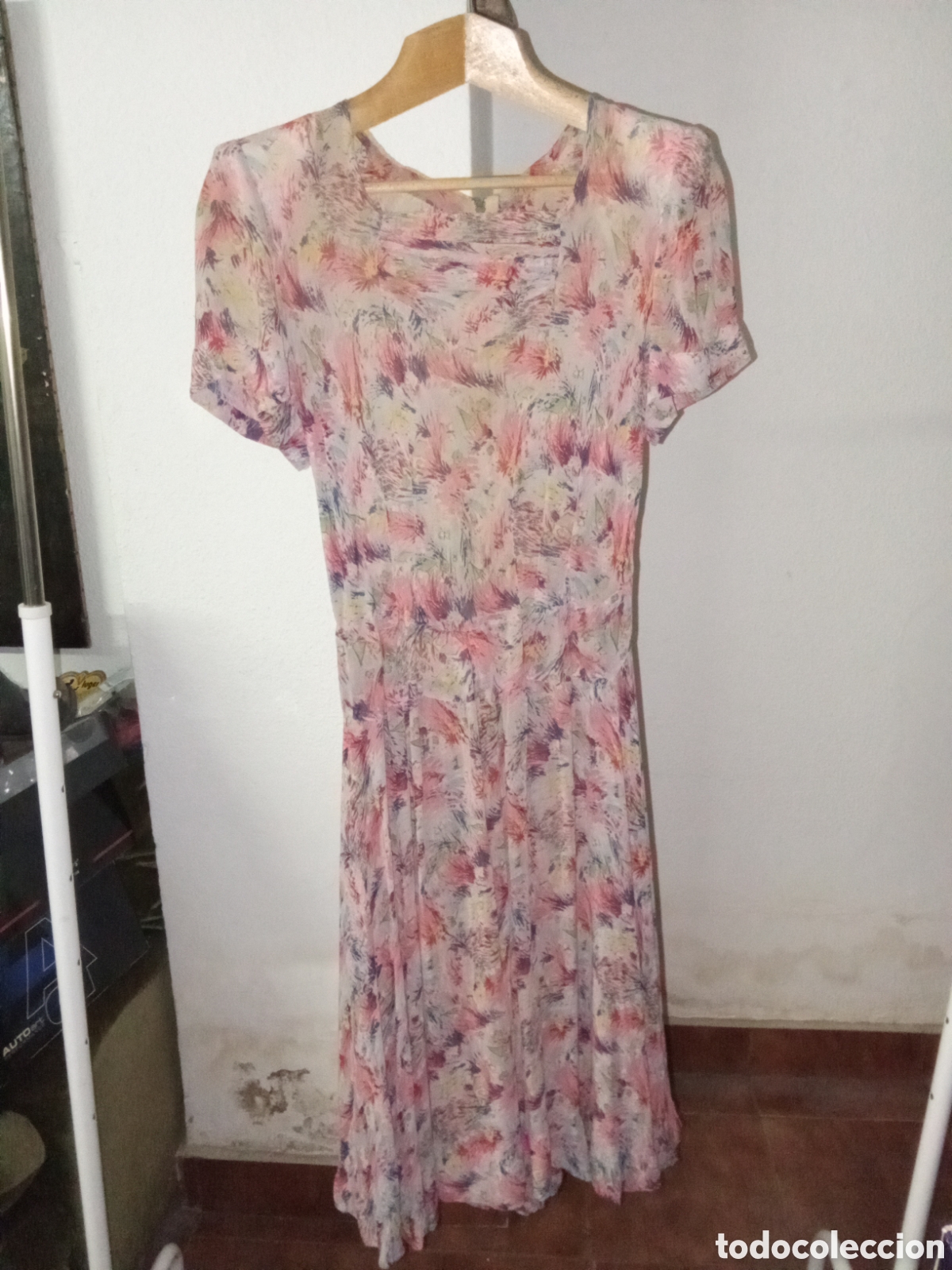 Vintage: BONITO VESTIDO DE MOTIVO FLORAL CON HOMBRERAS