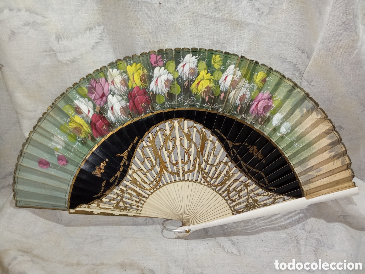 Vintage: BONITO ABANICO EN MADERA TROQUELADA Y PAIS PINTADO A MANO