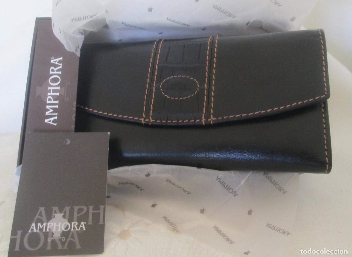 Vintage: Cartera billetera en cuero genuino color marr&oacute;n oscuro. Marca Amphora.