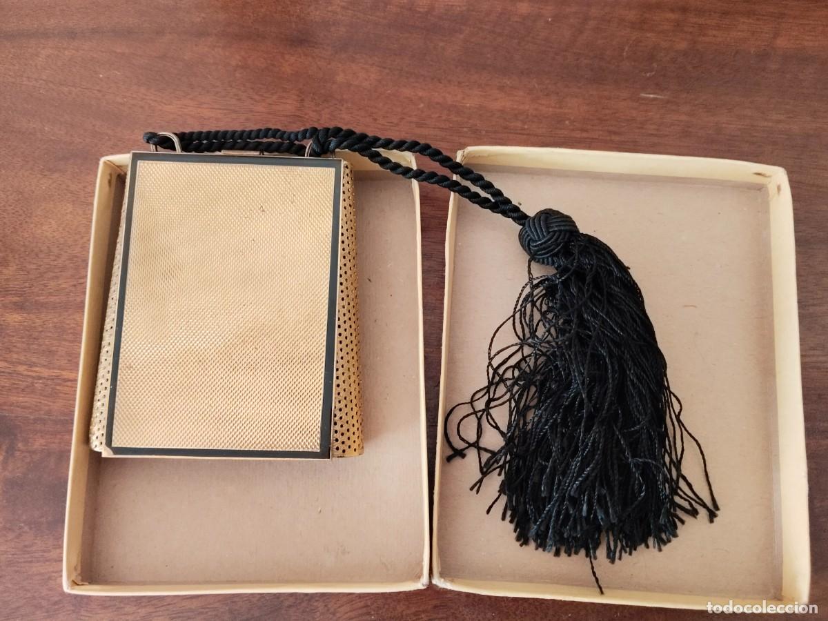 Vintage: Preciosa polvera. Ver fotos.