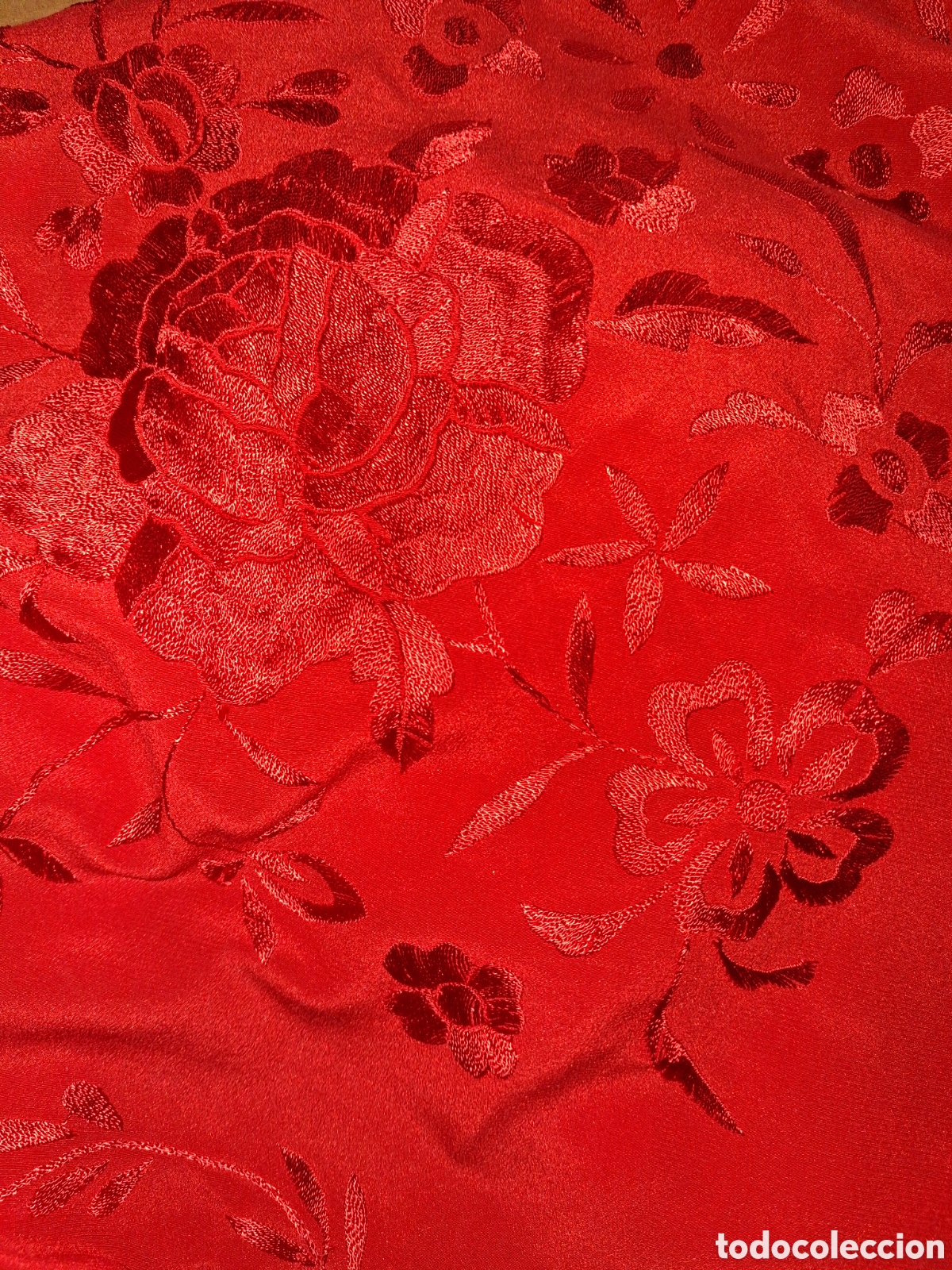 Vintage: Manton de Manila en seda natural bordado a mano