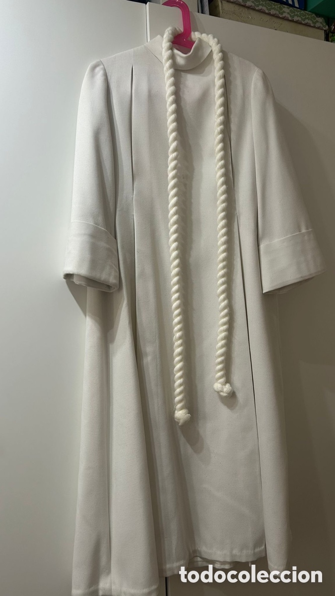 Vintage: T&uacute;nica comuni&oacute;n blanca con cord&oacute;n. De los a&ntilde;os 70&euro;