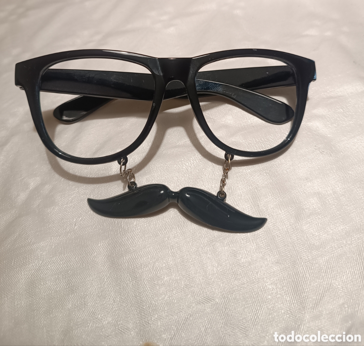 Vintage: GAFAS con Bigote Fantas&iacute;a sin cristales.