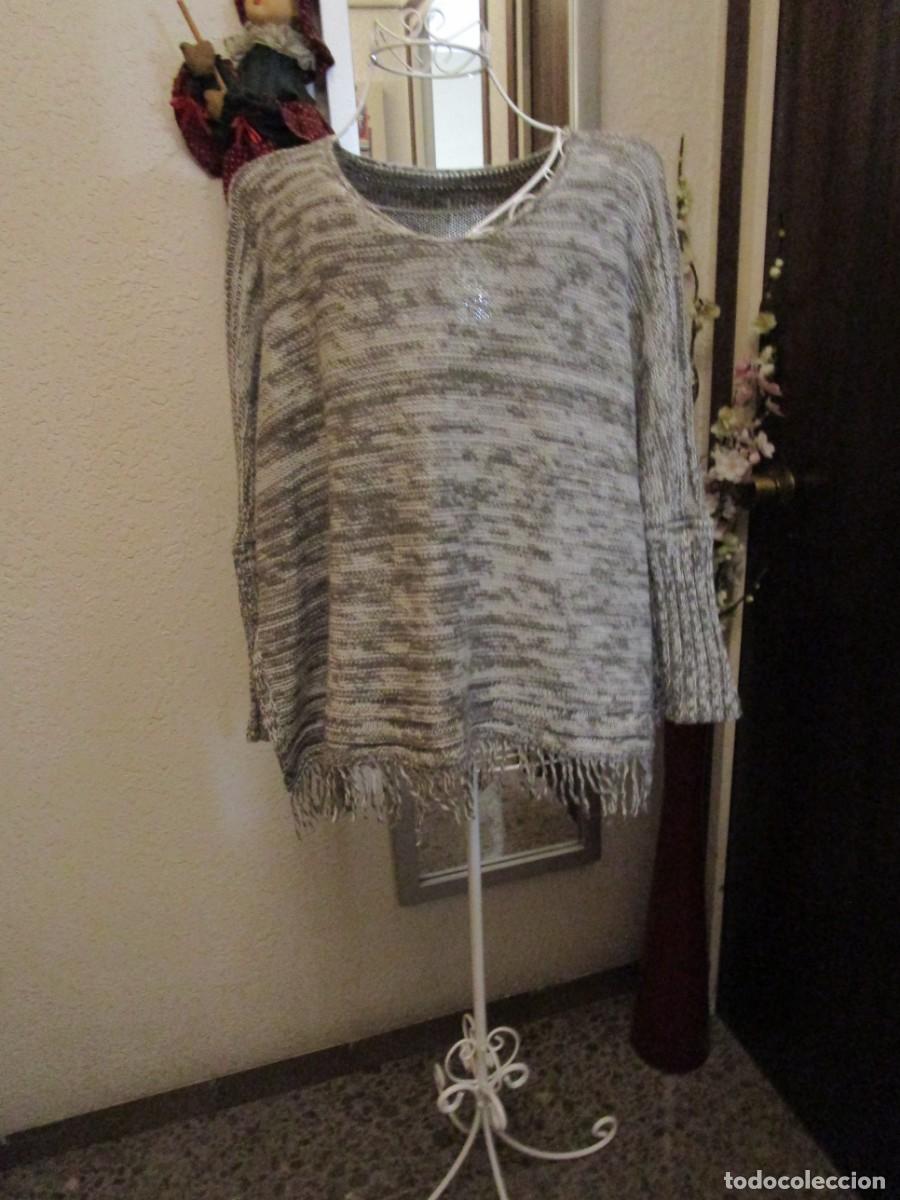 Vintage: JERSEY TIPO PONCHO COLOR GRIS JASPEADO. NUEVO A ESTRENAR SIN ETIQUETAS