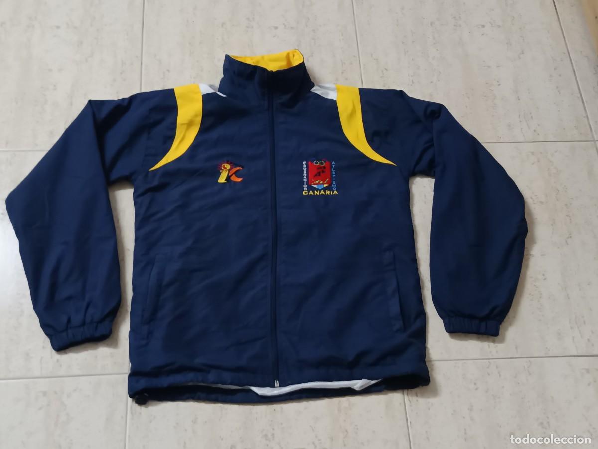 Vintage: Chaqueta Federaci&oacute;n de Atletismo de Canarias. Talla S