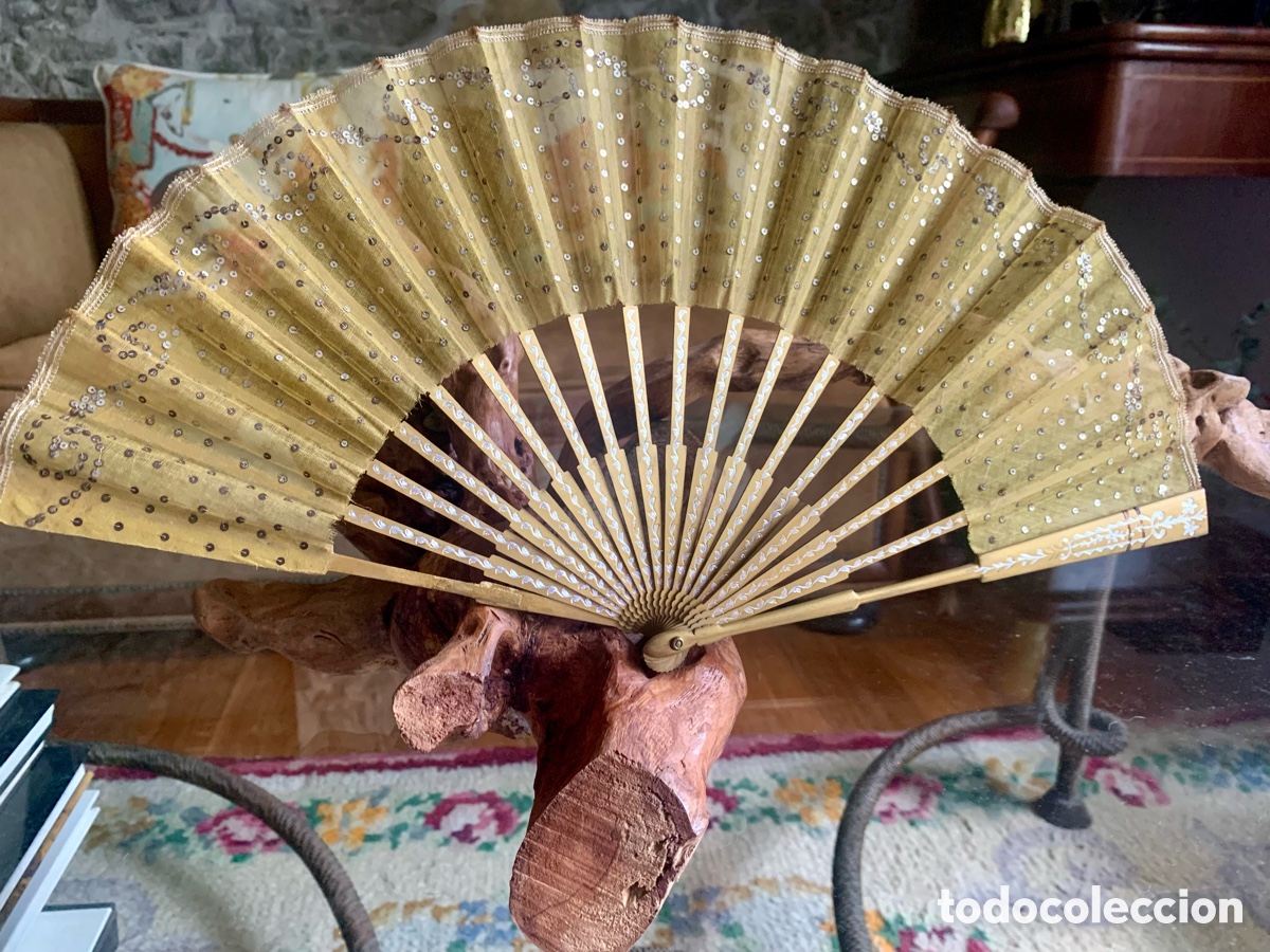 Vintage: Abanico vintage dorado