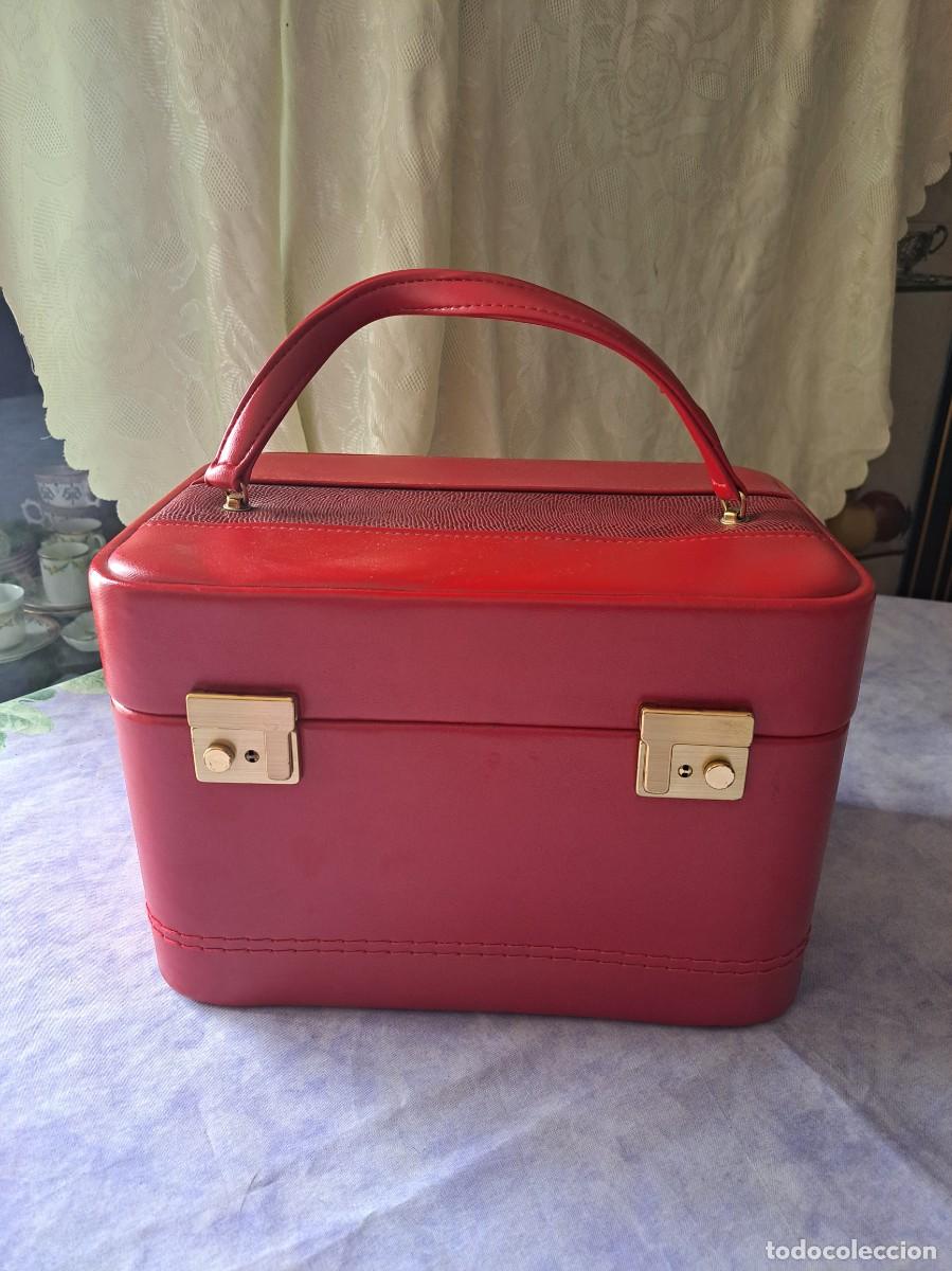 Vintage: Antiguo neceser de mano en color rojo, a&ntilde;os 70/80