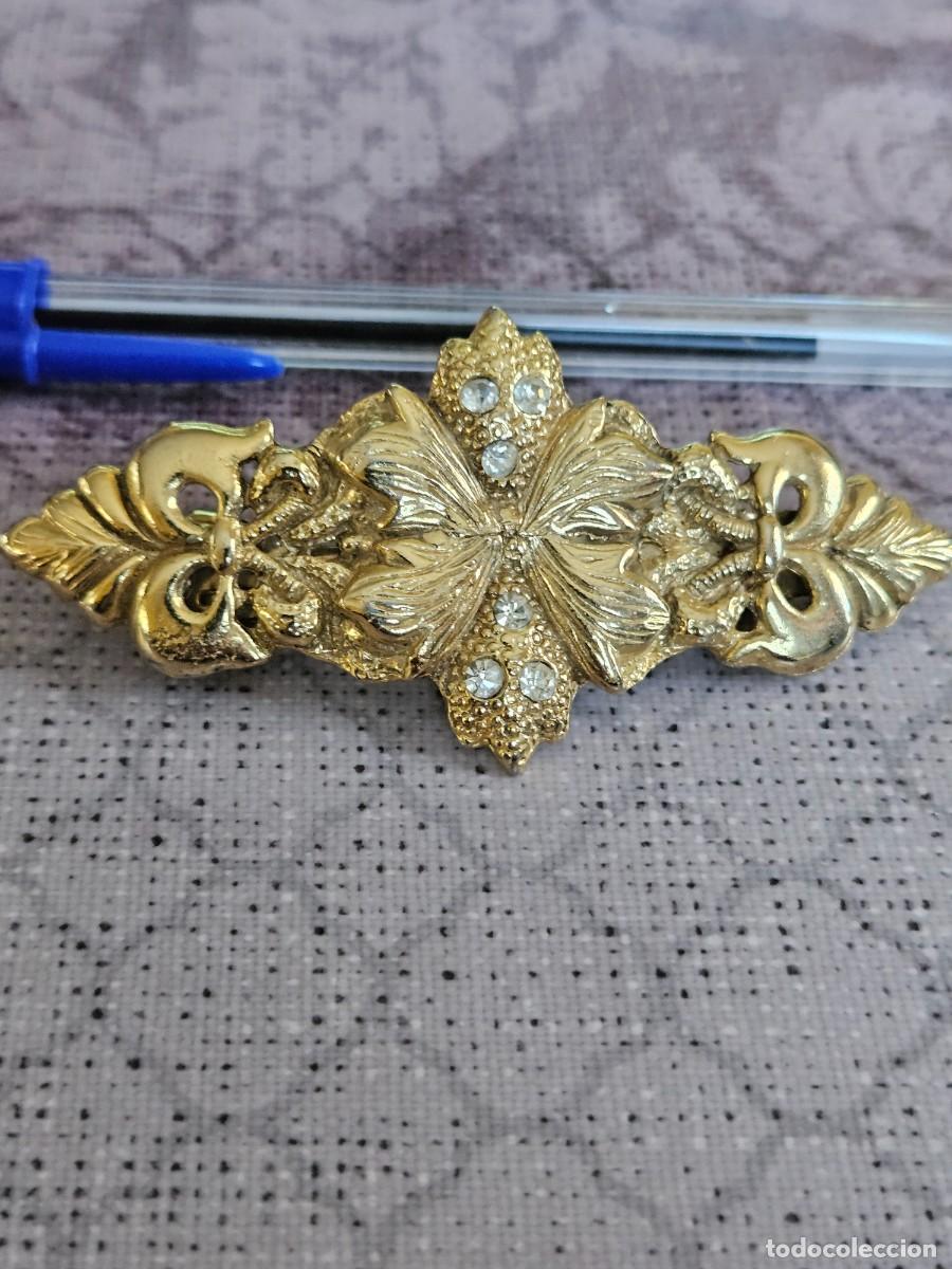 Vintage: Bonito Broche O Pasador De Pelo Vintage, Metal Dorado, Dise&ntilde;o Floral Adornado Con Cristales.