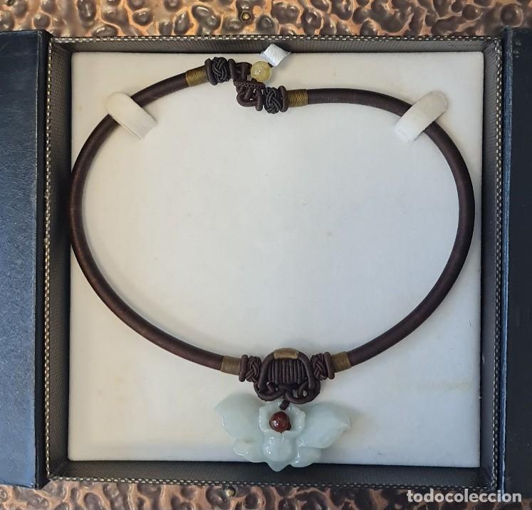 Vintage: Gargantilla de jade con colgante de flor de loto y nudo chino