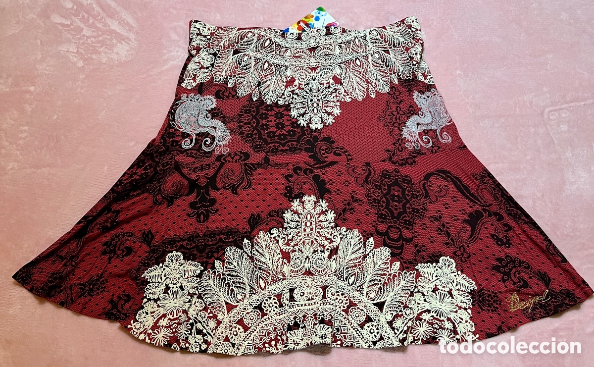 Vintage: Falda Desigual T/ L roja, negra y roja