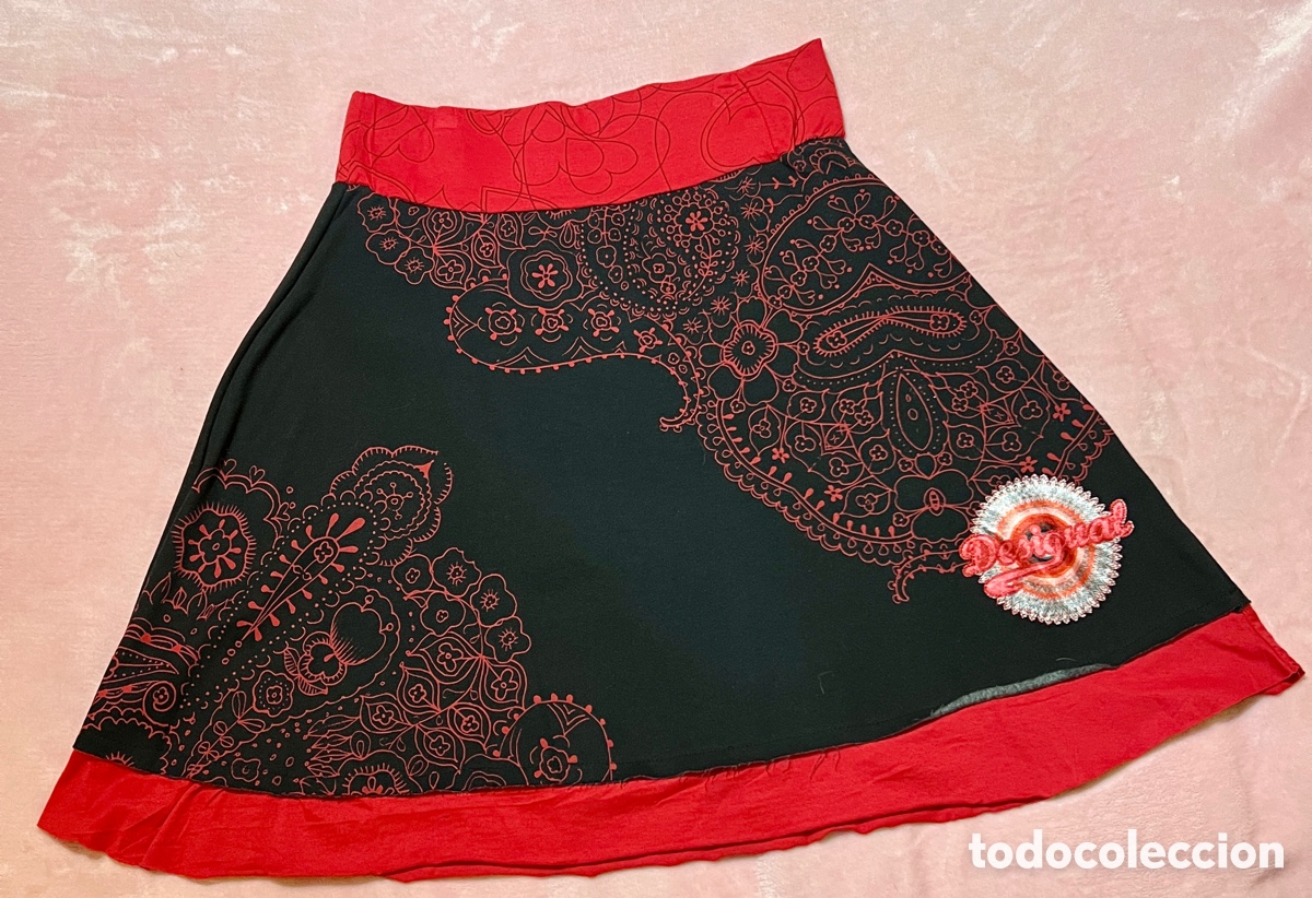 Vintage: Falda Desigual T/L negra y roja
