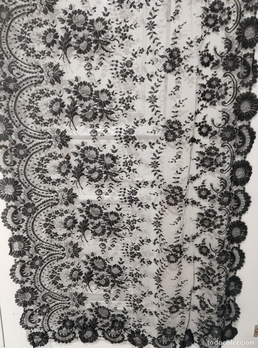 Vintage: Mantilla bordada vintage