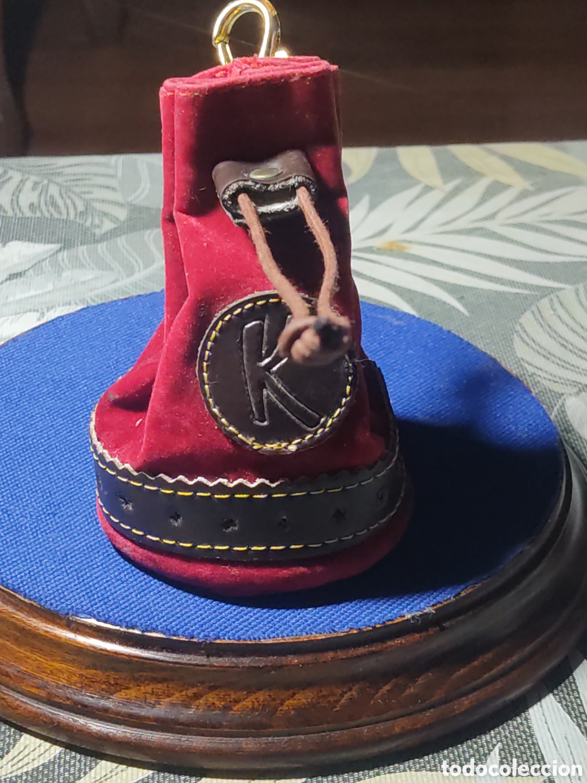 Vintage: Monedero & saco tipo mochila de terciopelo o antelina de color rojo.