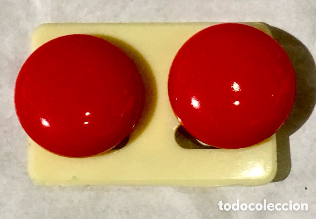 Vintage: Pendientes de clip. Fantas&iacute;a. Pl&aacute;stico. A&ntilde;os 70.