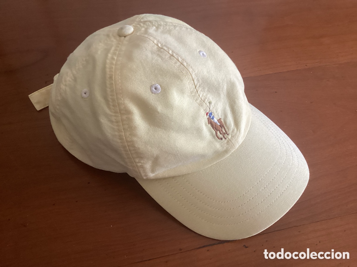 Vintage: Gorra de Ralph Laurent , amarilla p&aacute;lida,con Caballo bordado a colores.