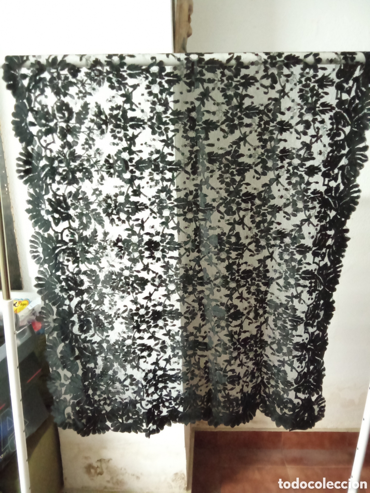 Vintage: ELEGANTE MANTILLA DE ENCAJE NEGRO