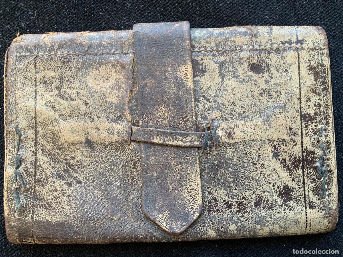 Vintage: Antigua cartera o billetera de hombre, en cuero, anterior a 1950. 12x 7,8cm.