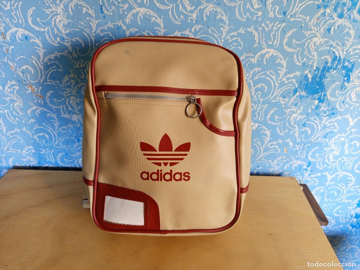 Vintage: Mochila de cuero Adidas.Vintage.