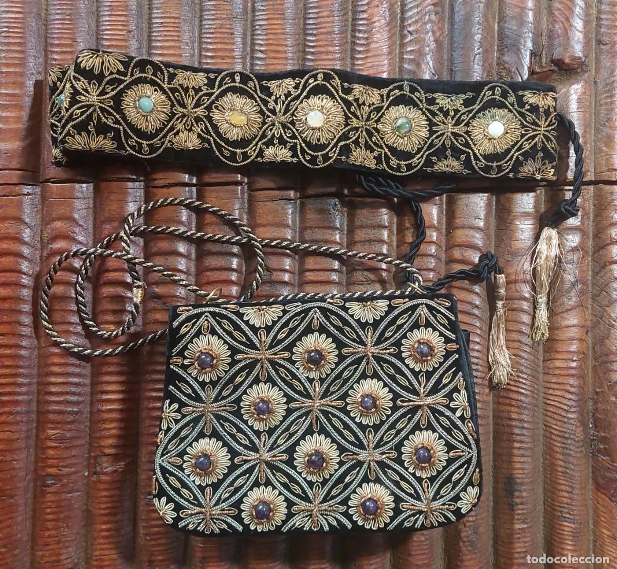 Vintage: Bolso y cinturon. Arabe?