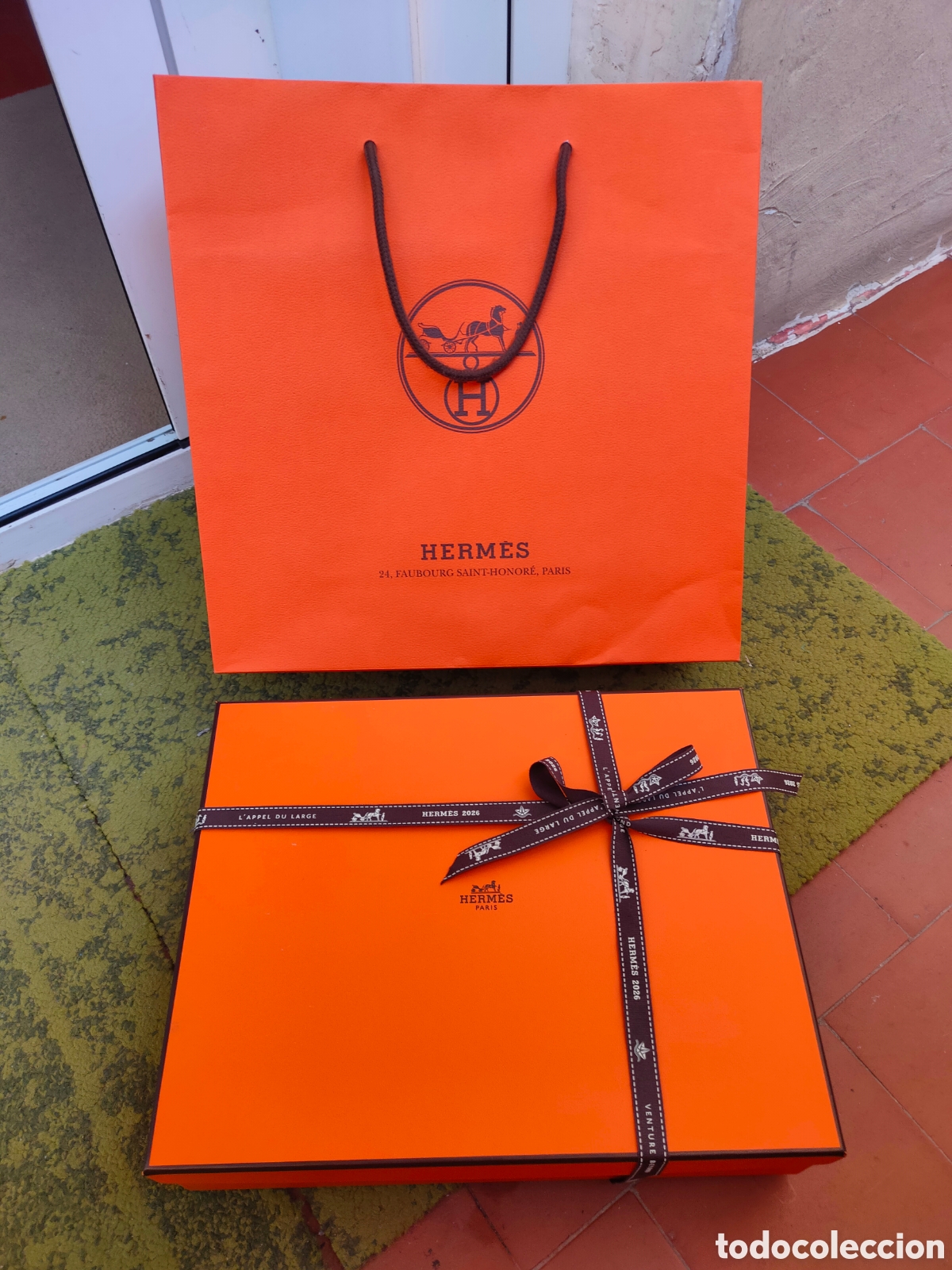 Vintage: Caja y bolsa Hermes con defecto