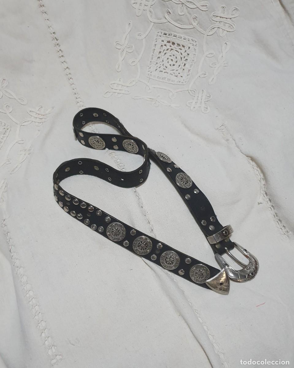 Vintage: Cintur&oacute;n estilo Western / Boho con tachuelas.