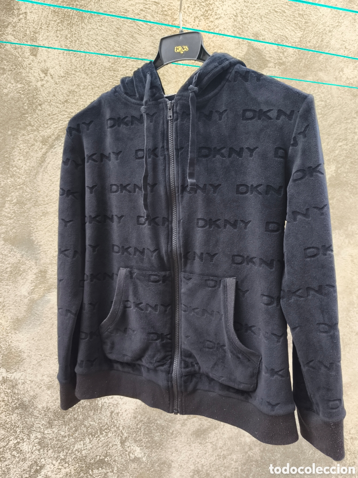 Vintage: Sudadera DKNY, de terciopelo