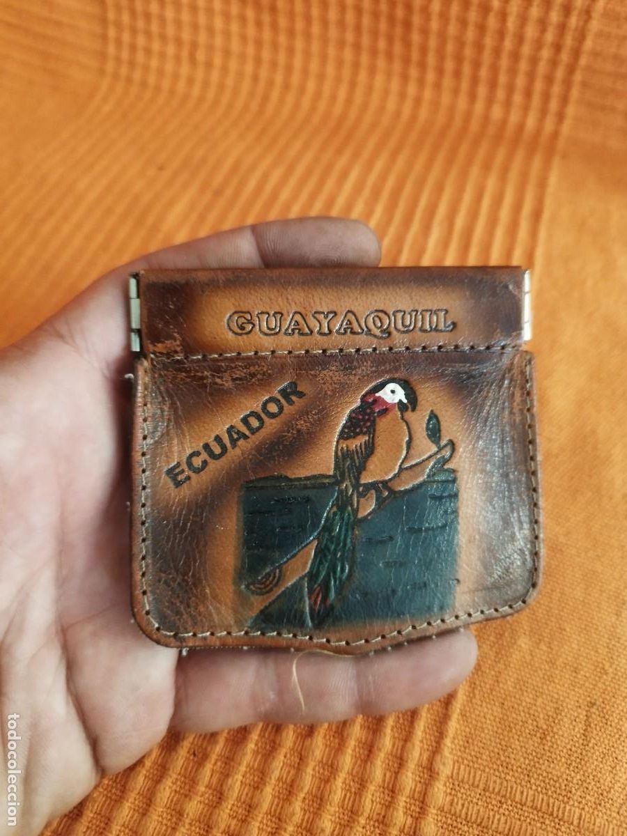 Vintage: Monedero de Guayaquil, Ecuador. Con loro, aver ex&oacute;tica.