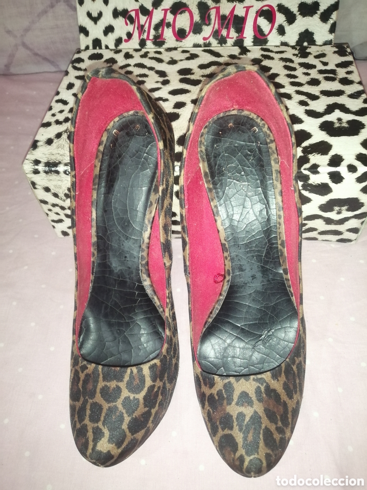 Vintage: Zapatos de tac&oacute;n con estampado de leopardo Bershka 39