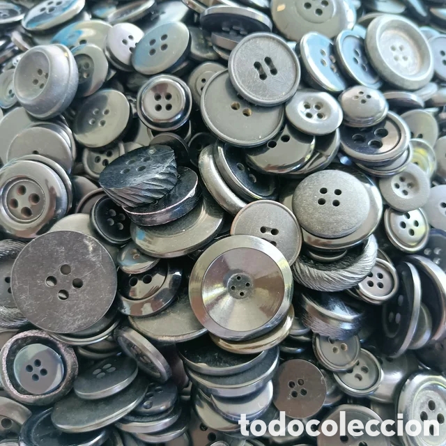Vintage: 1 kg botones negros, cuatro agujeros, surtidos