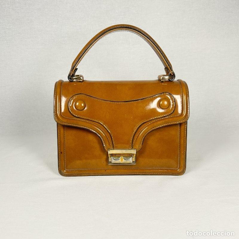 Vintage: Bolso de mano vintage charol marr&oacute;n a&ntilde;os 70 &ndash; cierre met&aacute;lico dorado geom&eacute;trico