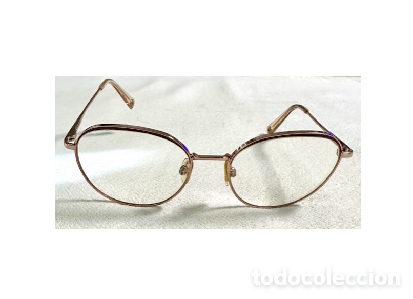 Vintage: Gafas con montura Brendel, Alemania. Metal dorado y leve l&iacute;nea de ceja.