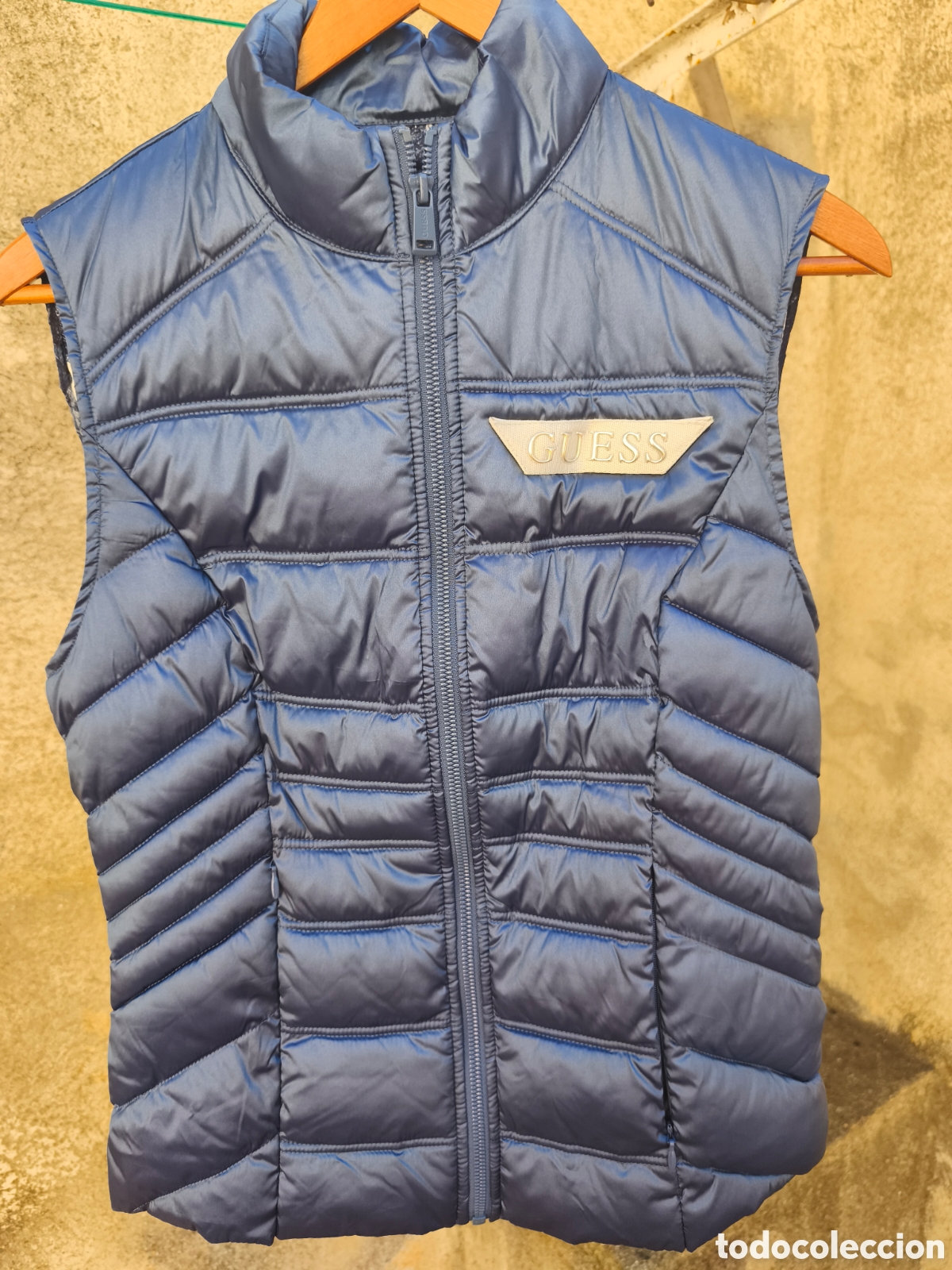 Vintage: Chaleco Guess, sin estrenar - Foto 6