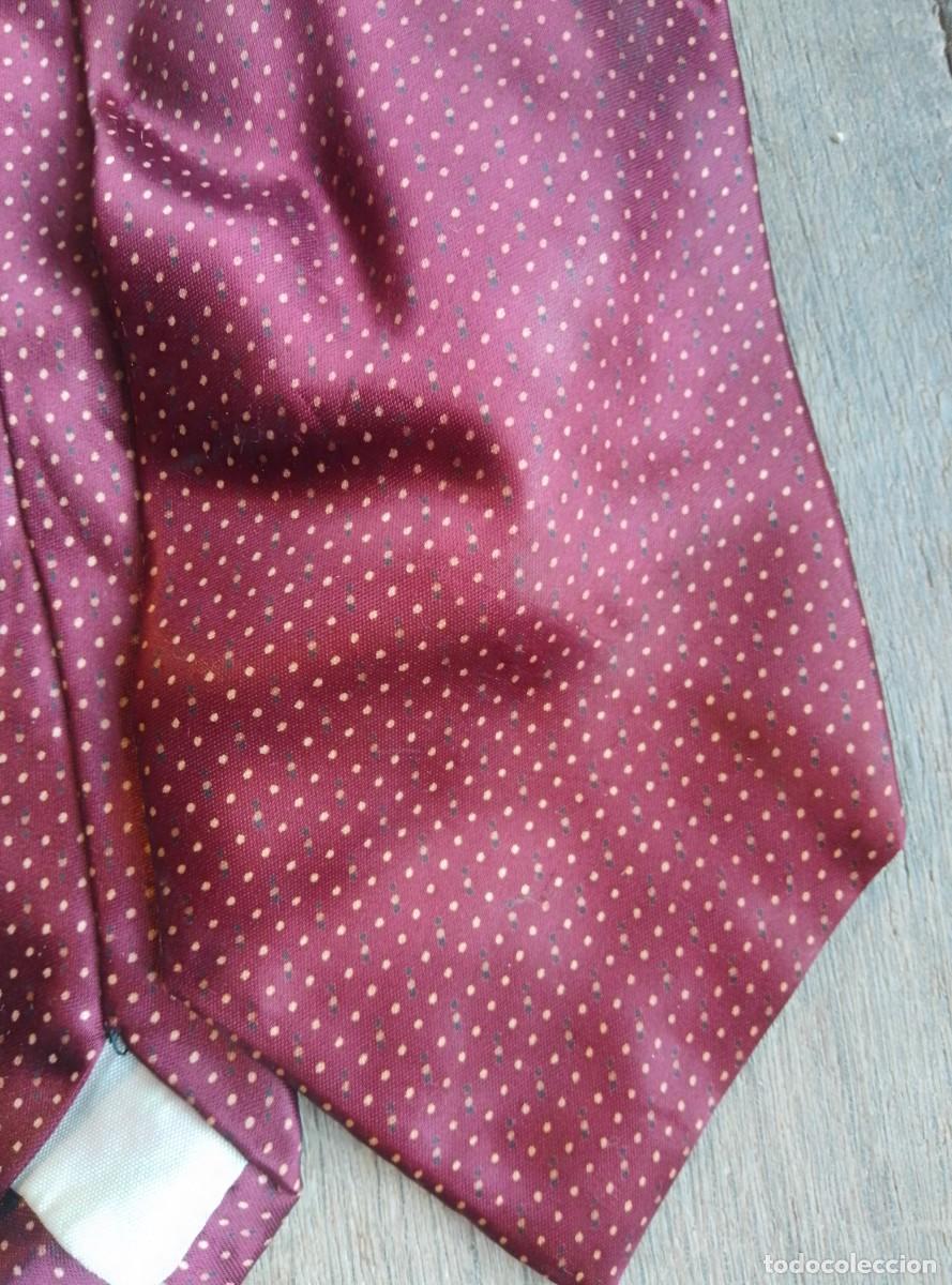 Vintage: Corbata cl&aacute;sica granate con puntos. Solvi. - Foto 2