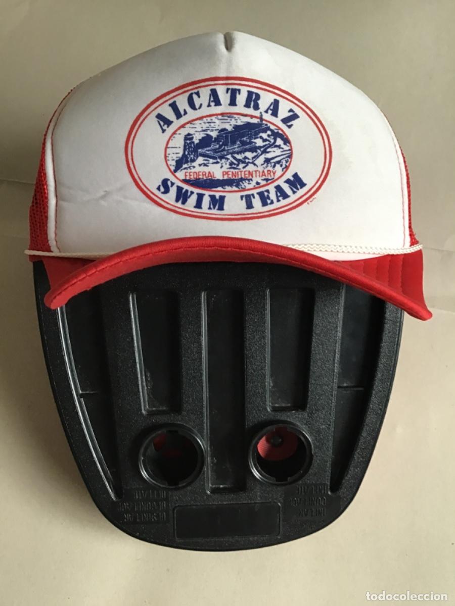 Vintage: Gorra tipo b&eacute;isbol , vIsera. Alcatraz Swim Team. Federal penitentiary. Rojjo y blanco