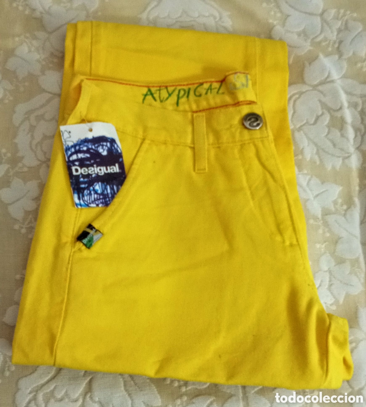 Vintage: Desigual, pantal&oacute;n amarillo talla 40, typical spanish wear.original nuevo