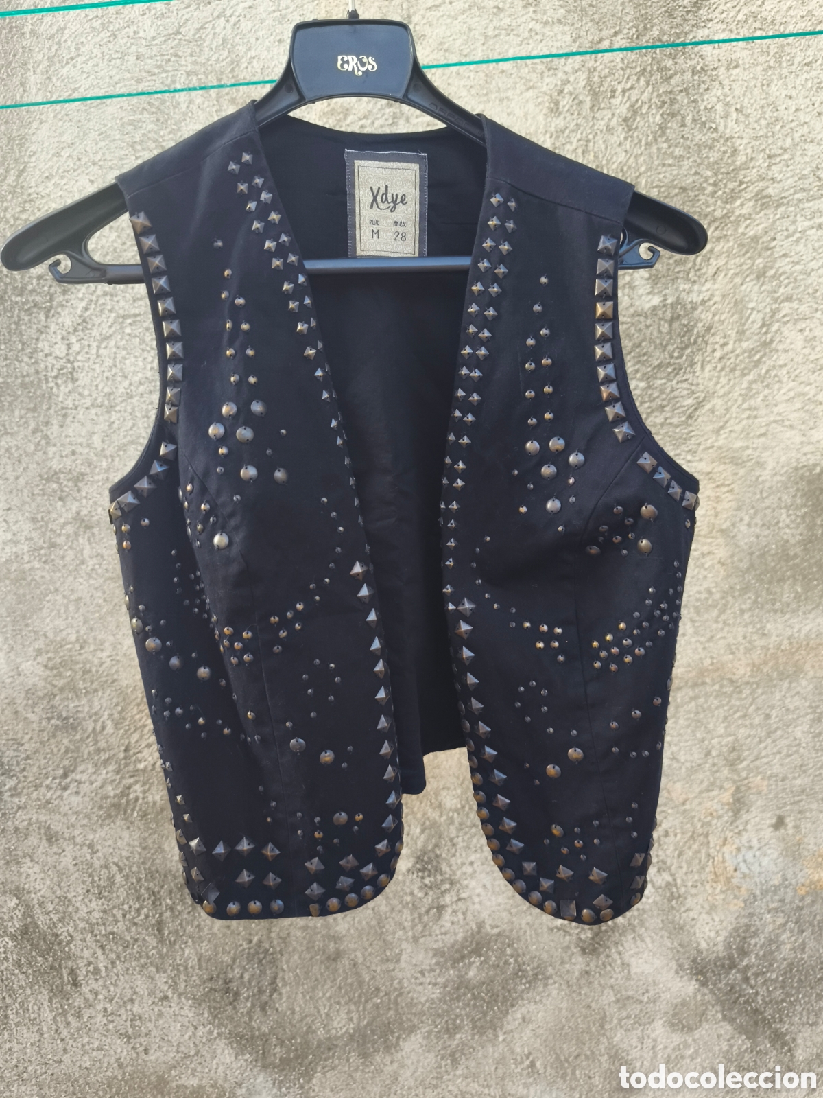 Vintage: Chaleco con tachuelas. Impecable - Foto 3