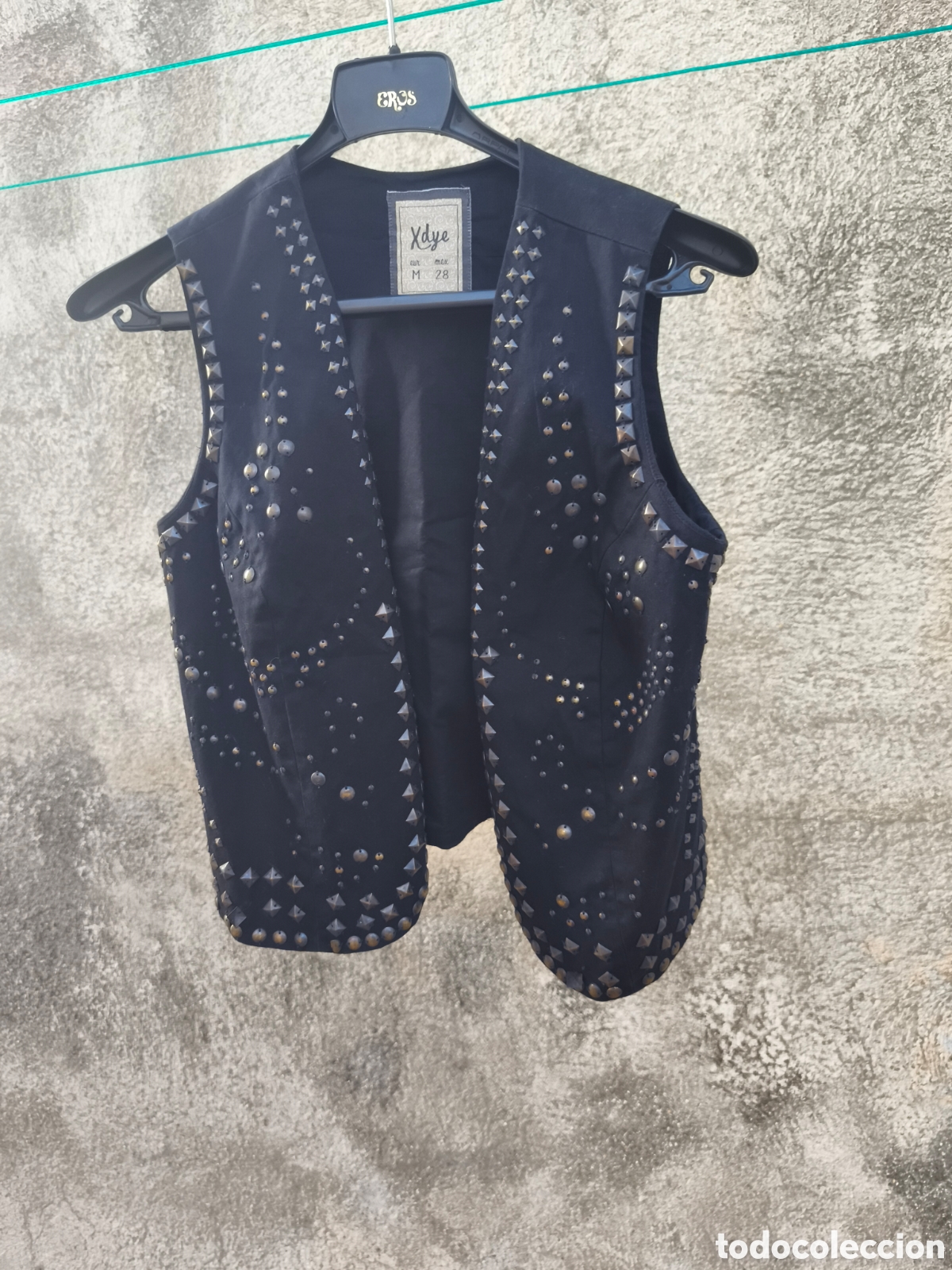 Vintage: Chaleco con tachuelas. Impecable - Foto 5