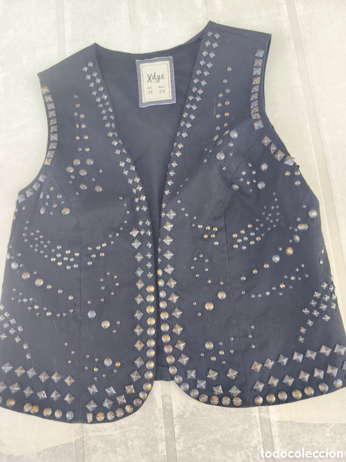 Vintage: Chaleco con tachuelas. Impecable - Foto 7