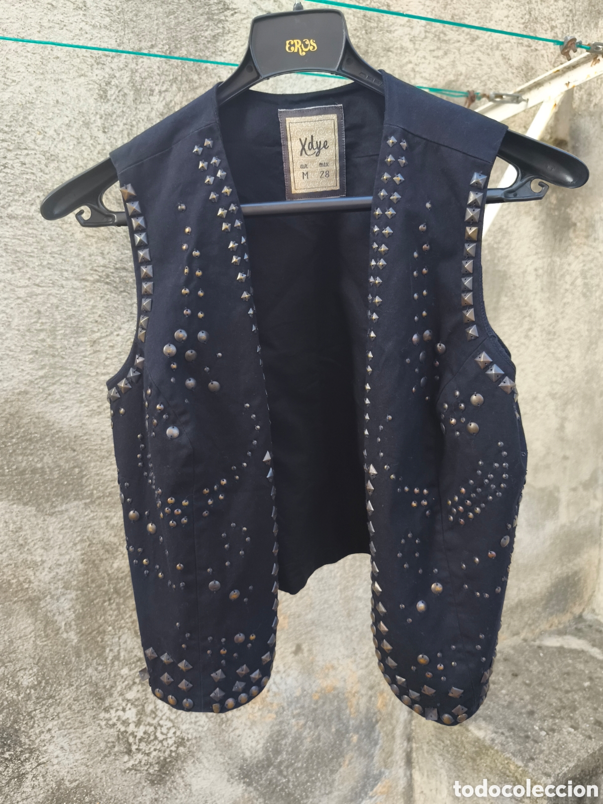 Vintage: Chaleco con tachuelas. Impecable