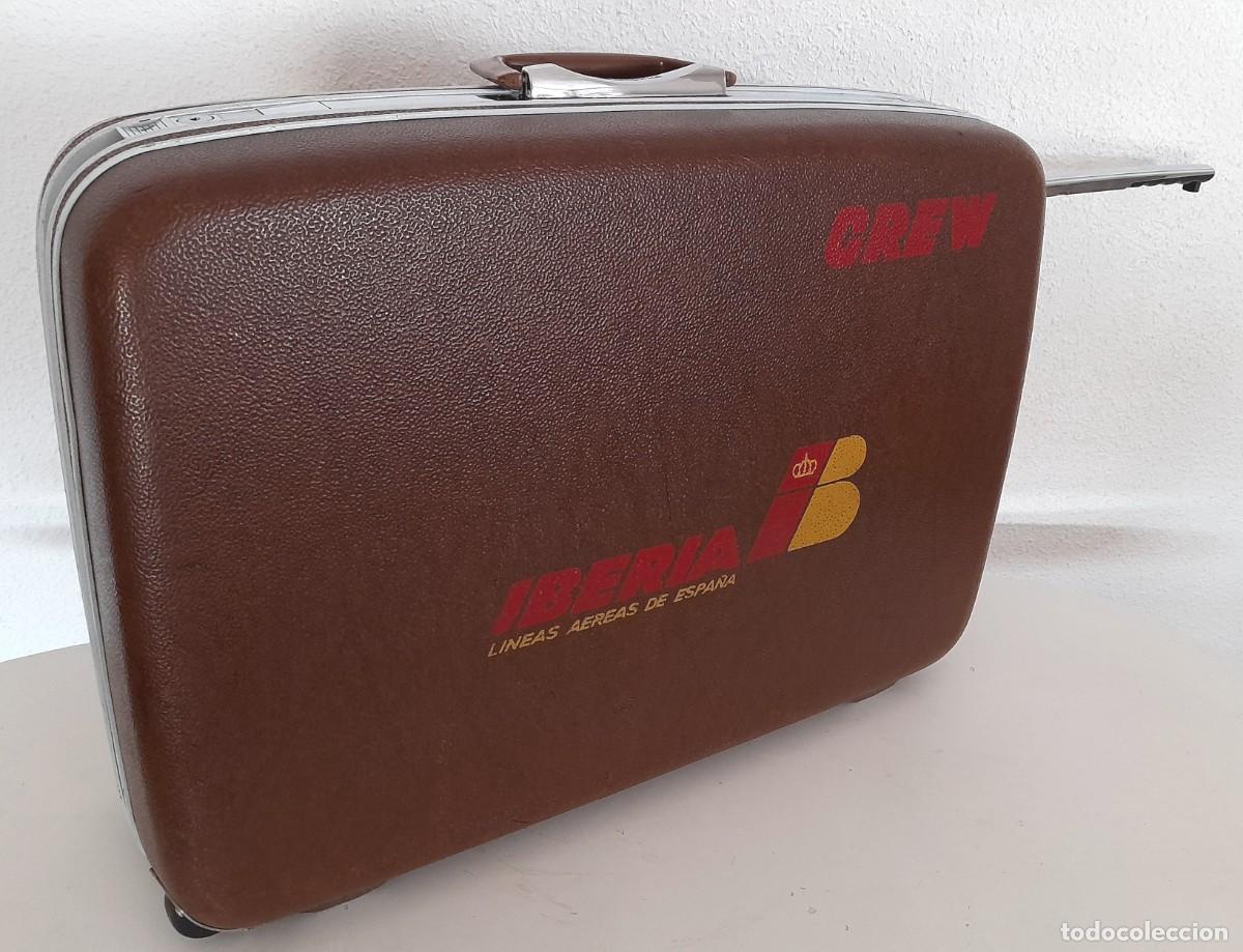 Vintage: Maleta vuelo Samsonite tripulaci&oacute;n Iberia Crew a&ntilde;os 60 70 con ruedas color marr&oacute;n 60x46x17 cm