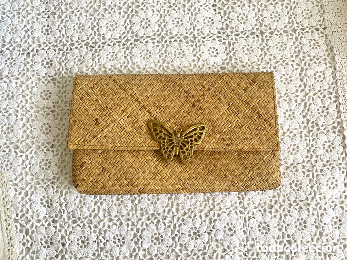 Vintage: Cartera de mano vintage de rafia y cierre bronce dorado