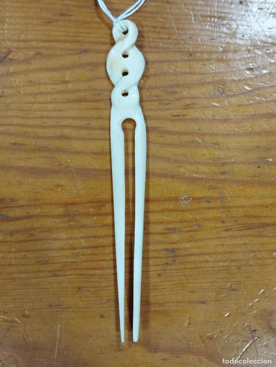 Vintage: HORQUILLA PARA PEINADO EN HUESO.