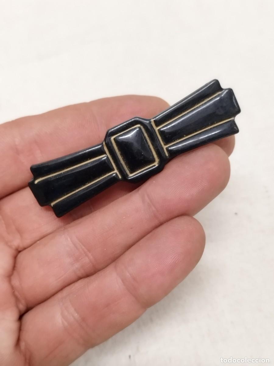 Vintage: Antigua pinza, broche de pelo en forma de lazo. De color negro tipo modernista.