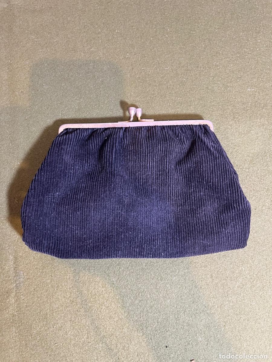 Vintage: Monedero de mano vintage de pana negra con cierre met&aacute;lico boquilla y forro de raso azul &ndash; A&ntilde;os 50