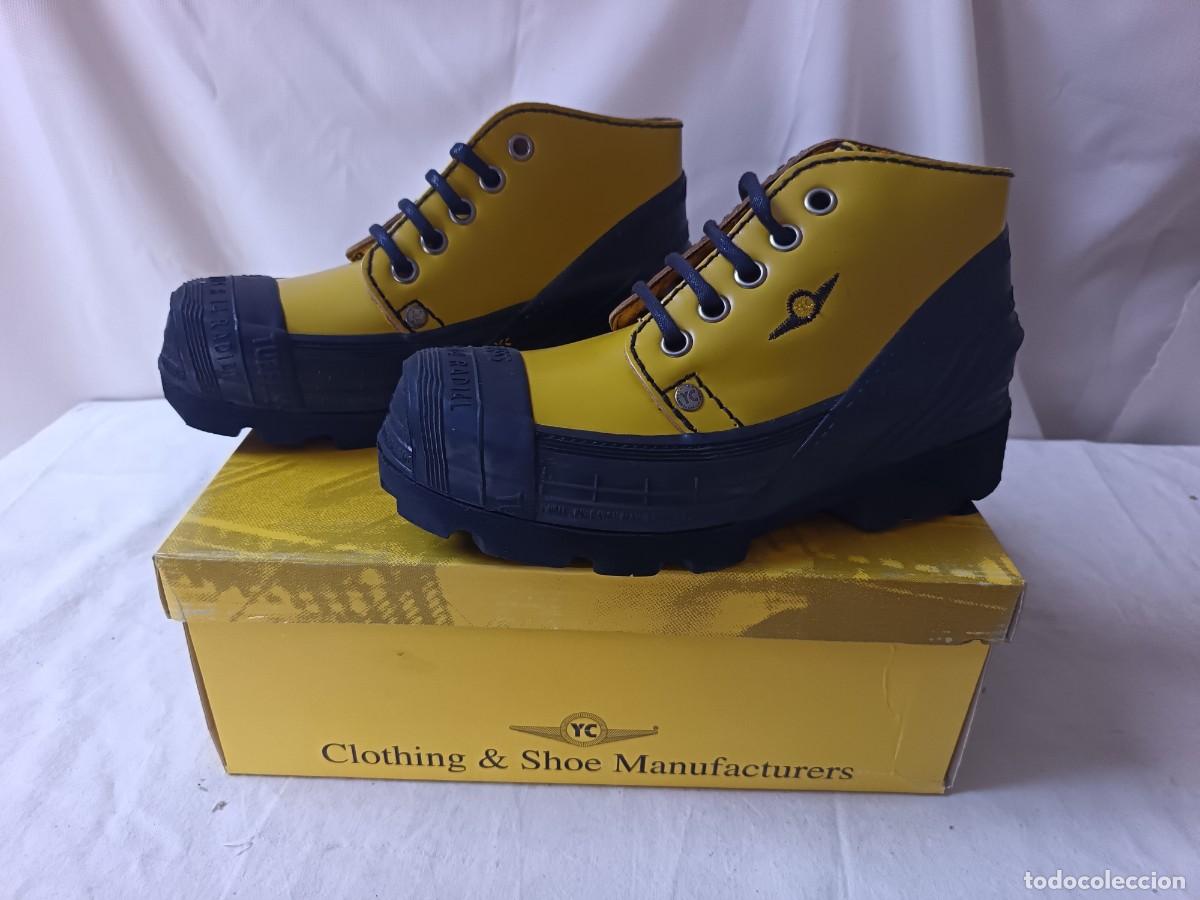 Vintage: (2) Pareja de Botas en su caja original, Yellow Cab Company, sin estrenar, talla 38