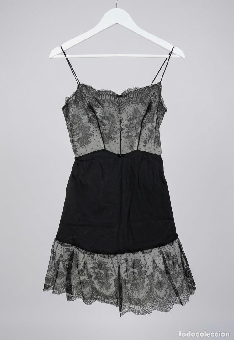 Vintage: Camis&oacute;n lencer&iacute;a vintage negro con encaje Chantilly &ndash; A&ntilde;os 50-60 &ndash; Para restaurar